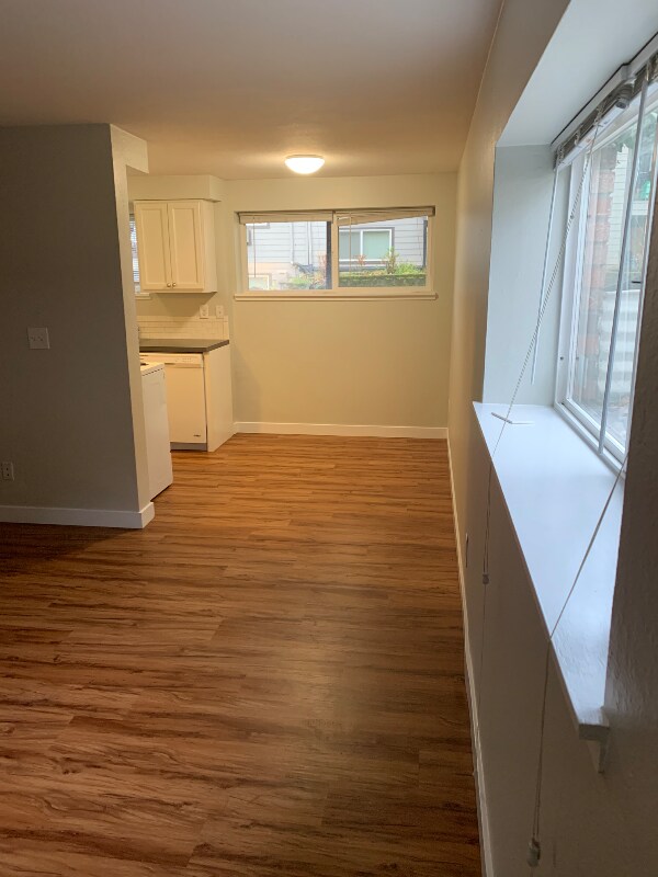 Building Photo - 2755 NE Hogan Dr