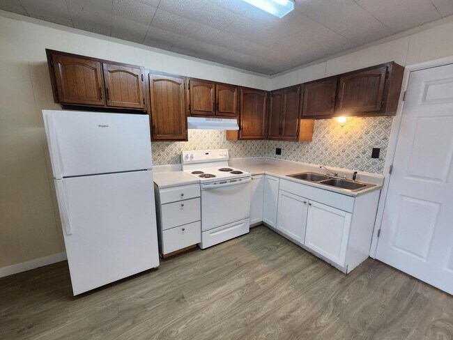 Foto del edificio - 1683LLC 7652 &amp; 6267 (RUBS)