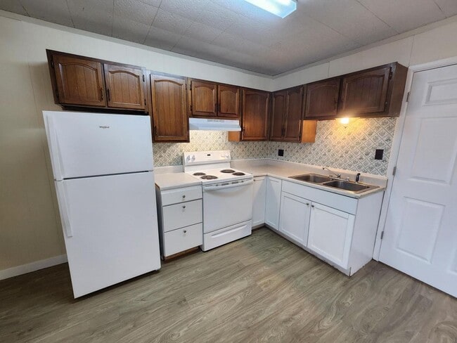 Building Photo - 1683LLC 7652 &amp; 6267 (RUBS)