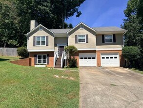 Building Photo - 2627 Lone Oak Trail