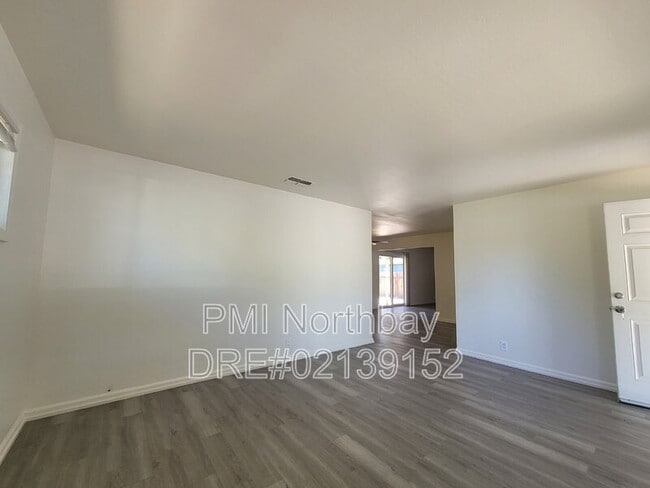 Building Photo - 1325 Canterbury Dr