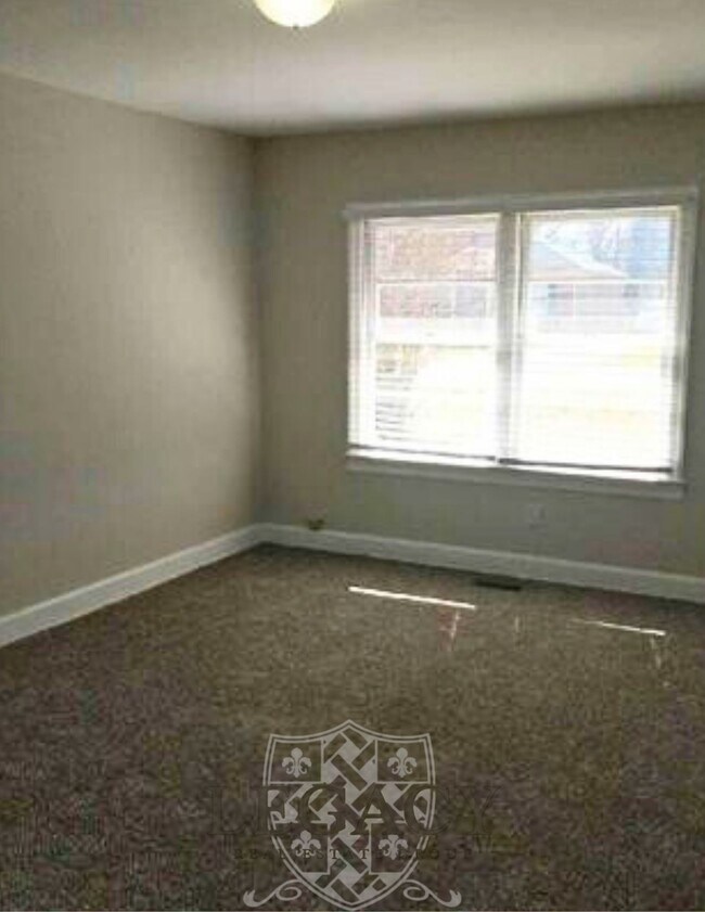 Foto del edificio - 210 W Lokey Ave