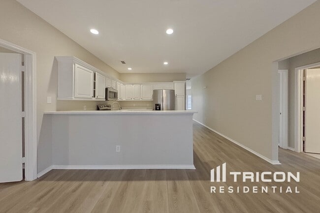 Building Photo - 6429 Riverwater Trail