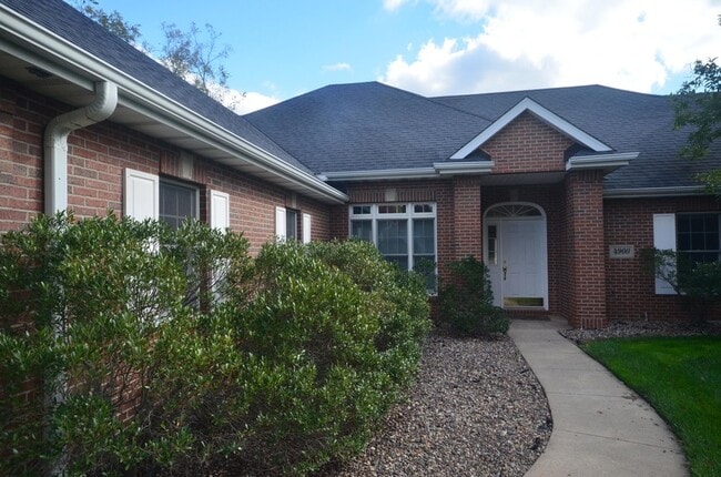 Foto del edificio - 4900 Royal Lytham Dr