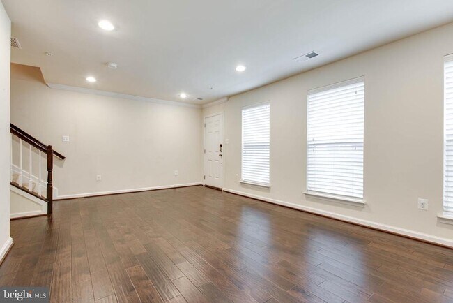 Foto del edificio - 7048 Foxton Way