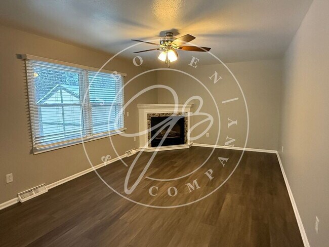 Foto del edificio - "Charming 3-Bedroom Perrysburg Home with 3 Baths and a Finished Basement!"