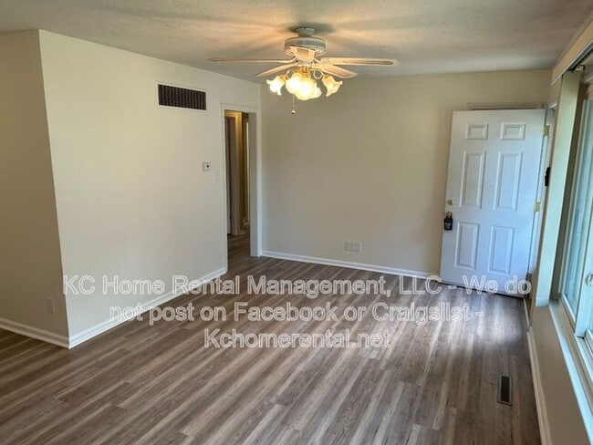 Building Photo - 804 NE 66th Terrace