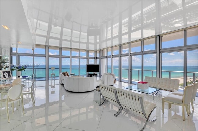 Building Photo - 3737 Collins Ave