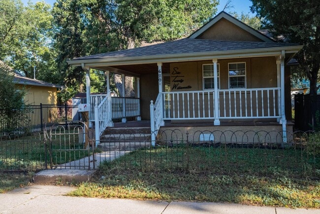 Photo - 620 W Willamette Ave House