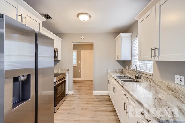 Building Photo - 8307 N Elmer St