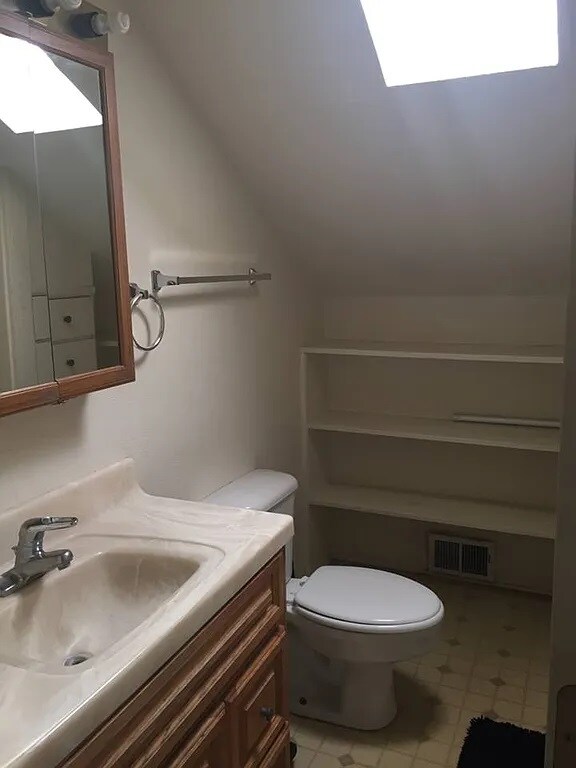 Foto del edificio - 723 E 6th St