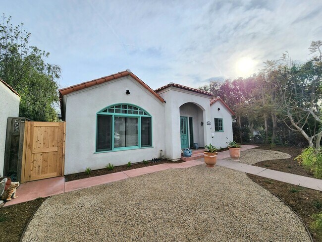 Foto del edificio - Surf City Style Living at its Finest!