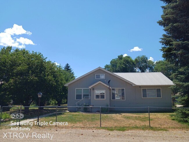 Building Photo - 3 br, 2 bath House - 102 N. 17th Street
