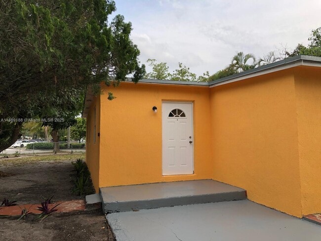 Foto del edificio - 1605 NW 127th St