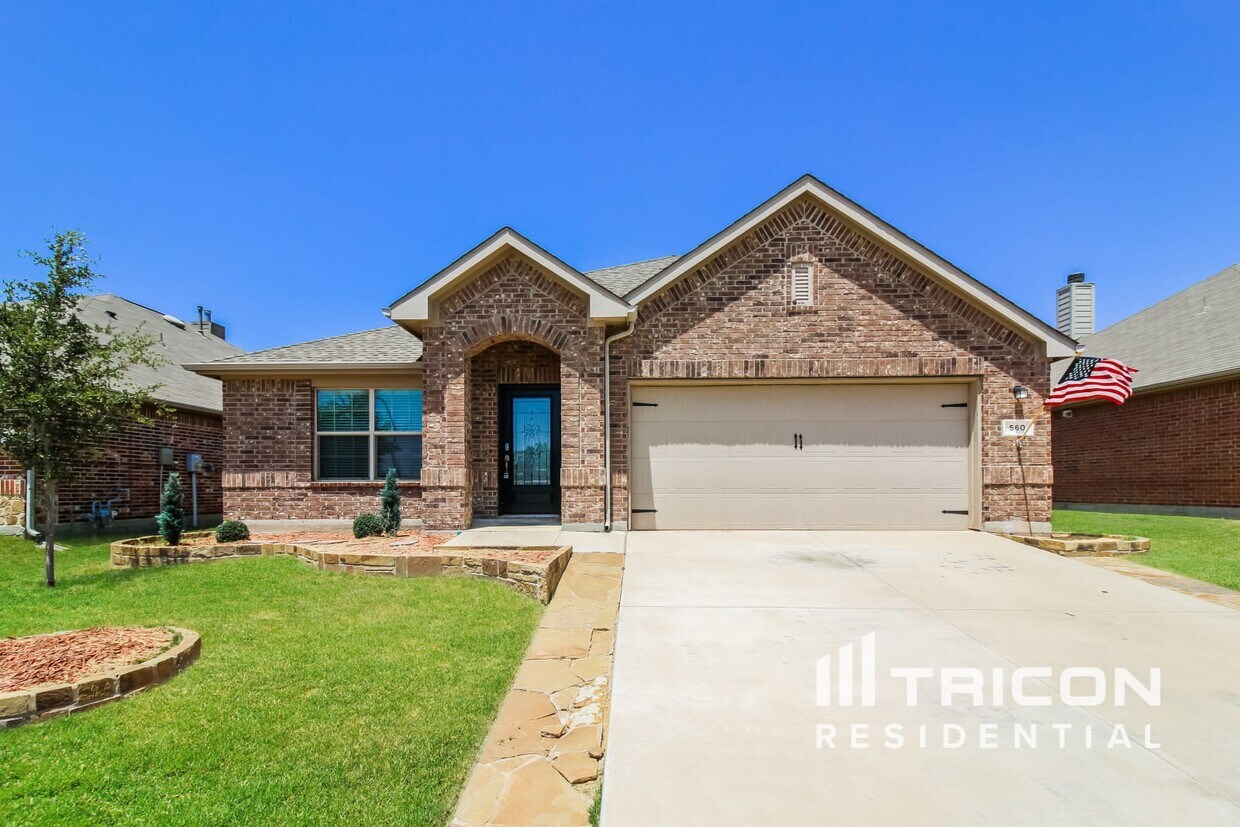 Foto principal - 560 Bromeliad Dr