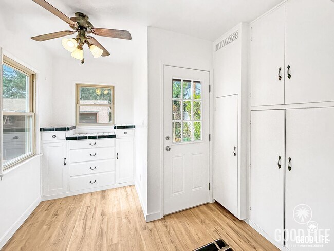 Foto del edificio - Beautiful Spanish Revival 3BR Home with Spacious Yard!