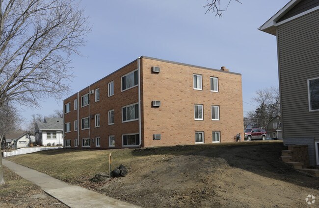 Building Photo - 3709 Jackson St NE