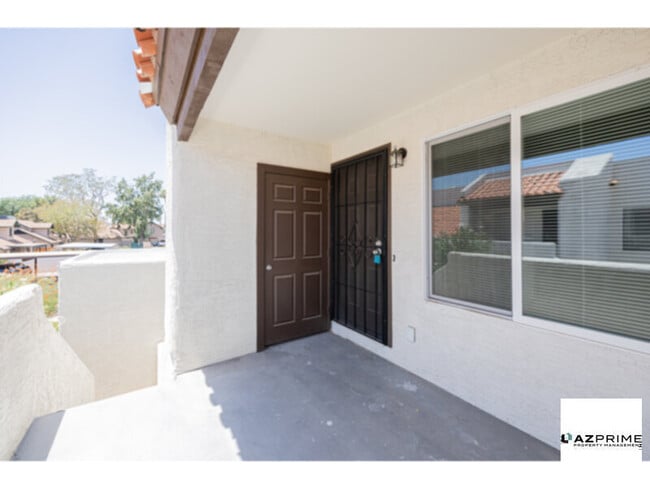 Building Photo - Feel Right at Home in This Cozy, Updated 1...