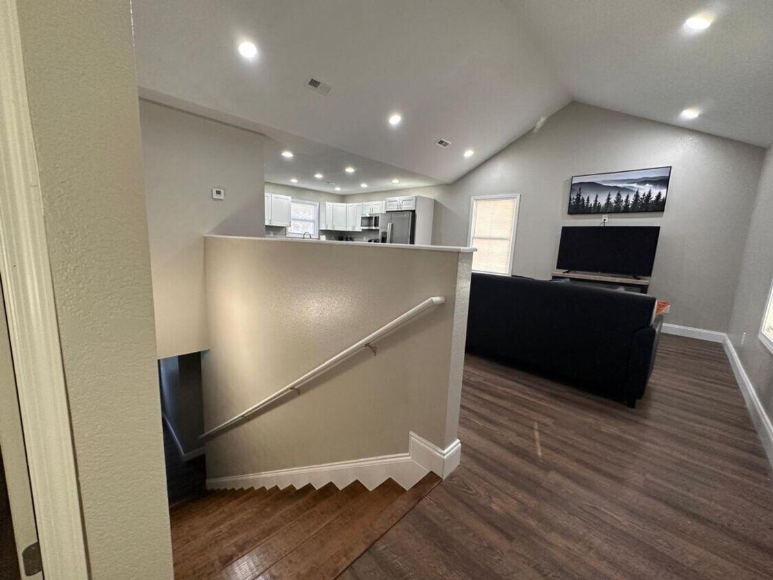 Foto principal - 810 Carson St