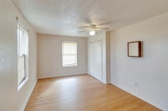 Building Photo - 4233 Du Pont St