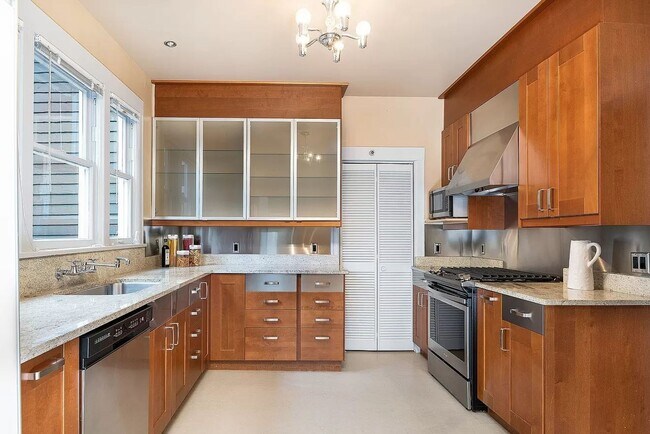 Foto del edificio - Modern appeal with original 1906 charm