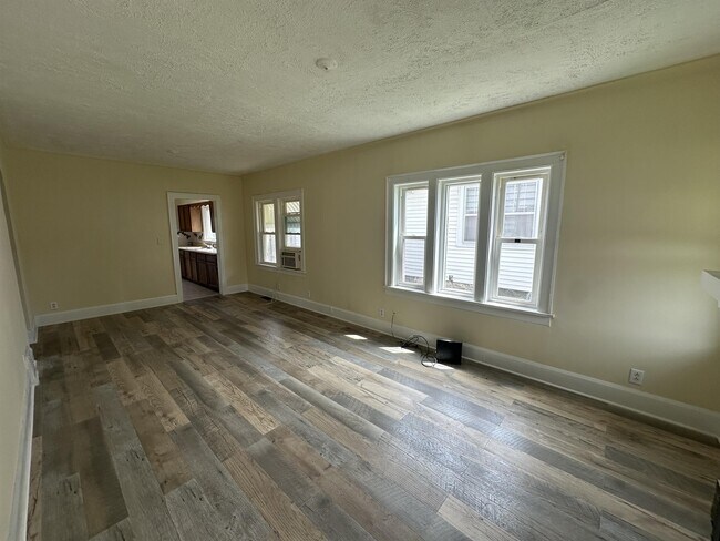 Foto del edificio - 1621 Bruner St