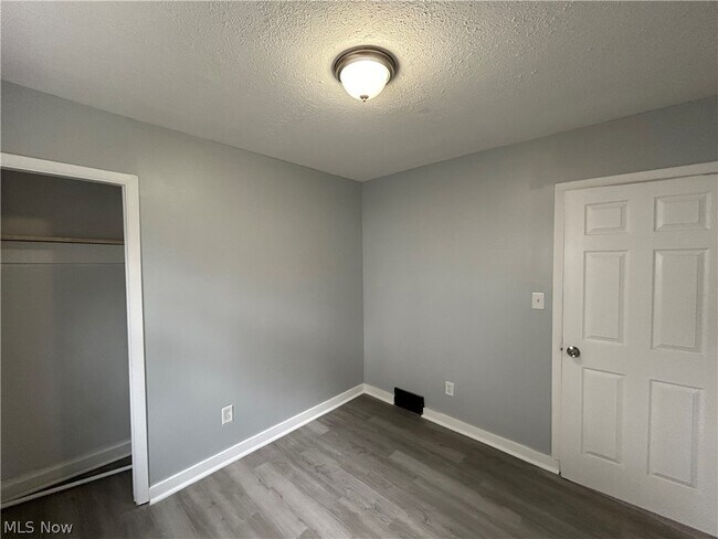 Foto del edificio - 3917 W 21st St