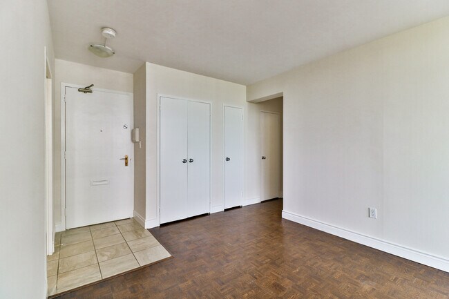 Photo du bâtiment - 50 Cambridge Ave