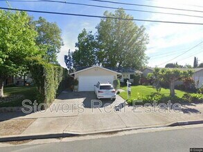 Building Photo - 3585 Esperanza Dr