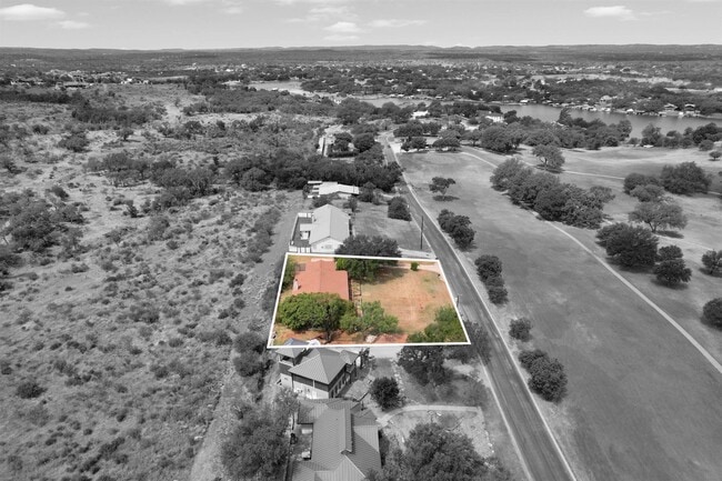 Building Photo - 113 W Bluebonnet Rd