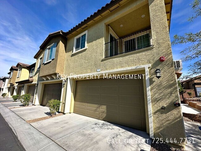 Foto del edificio - 2 Bedroom Townhome off of I-15 and Starr r...