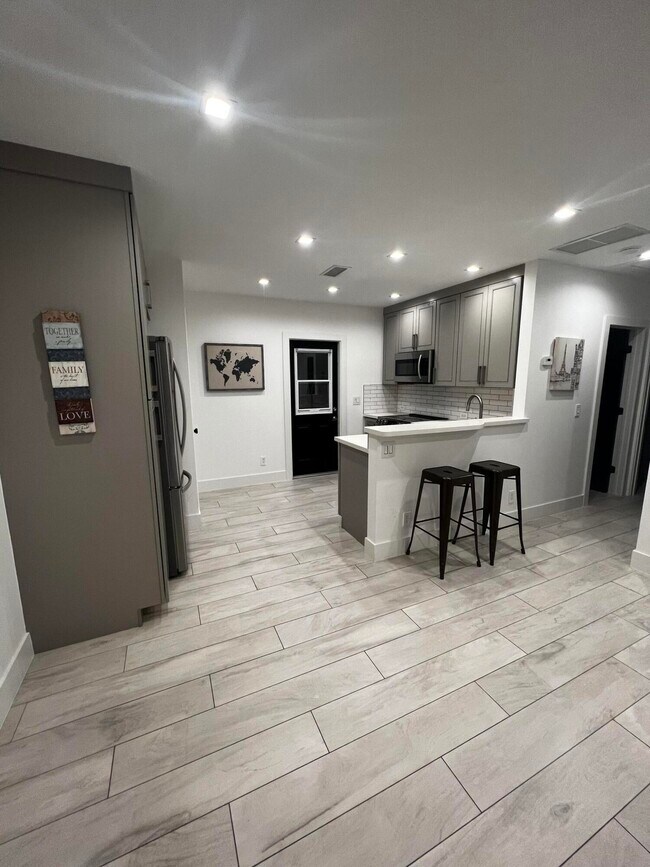 Foto del edificio - 253 Conniston Rd