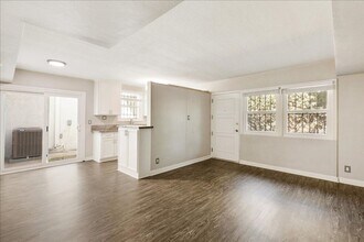 Building Photo - 10223 S Crenshaw Blvd