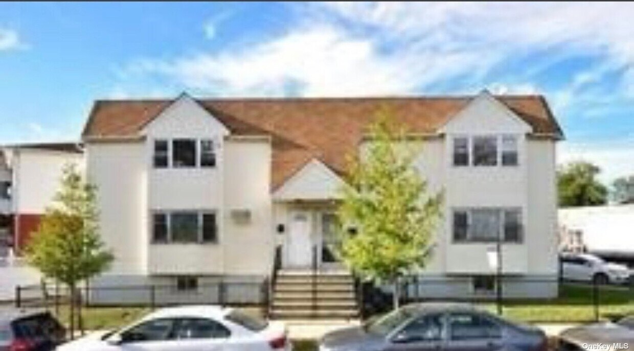 10828 Fern Pl, Queens, NY 11433 Townhome Rentals in Queens NY