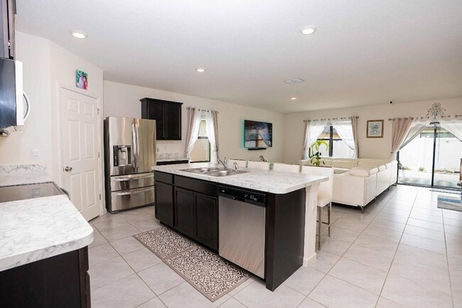 Building Photo - 5322 Delight Dr