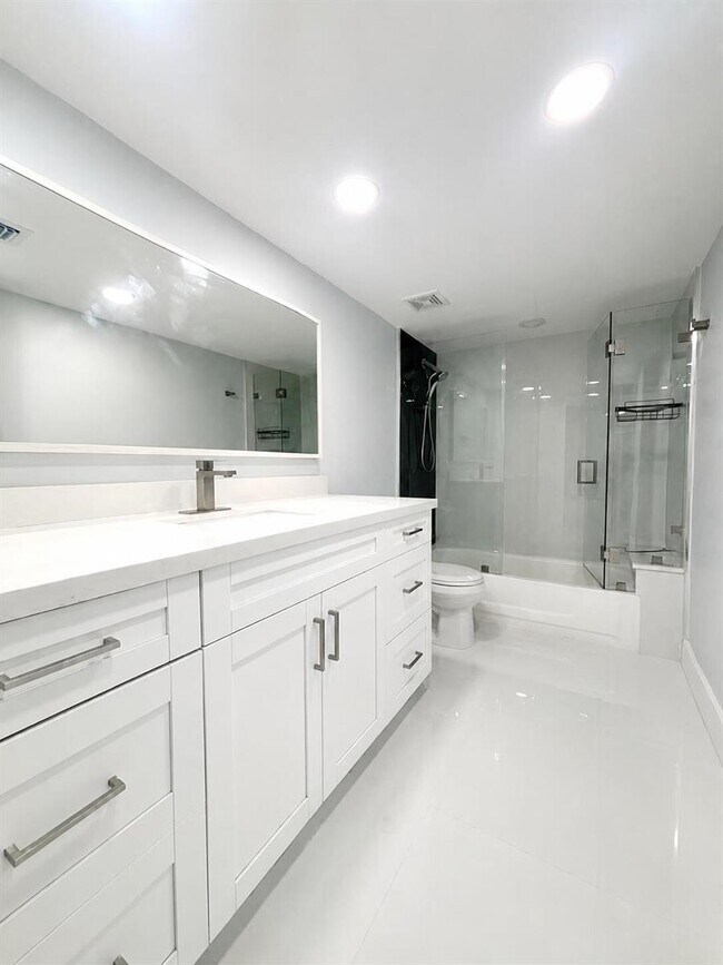 Foto del edificio - 4725 SW 62nd Ave
