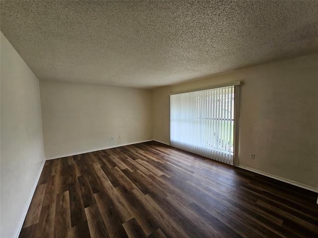 Foto del edificio - 8133 Ferguson Rd