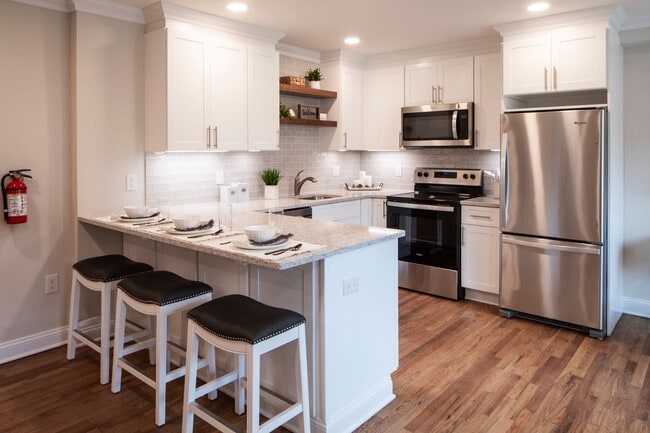 Interior Photo - The Parkview at Polifly: In-Unit Washer & Dryer, Heat and Water Included, and Cat & Dog Friendly