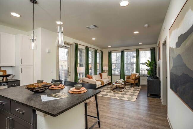Interior de apartamento moderno con distribución abierta. - Livano Nations
