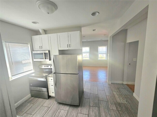 Foto del edificio - 4634 Ray Ave