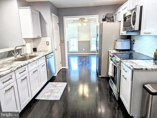 Building Photo - 128 Caspian Dr