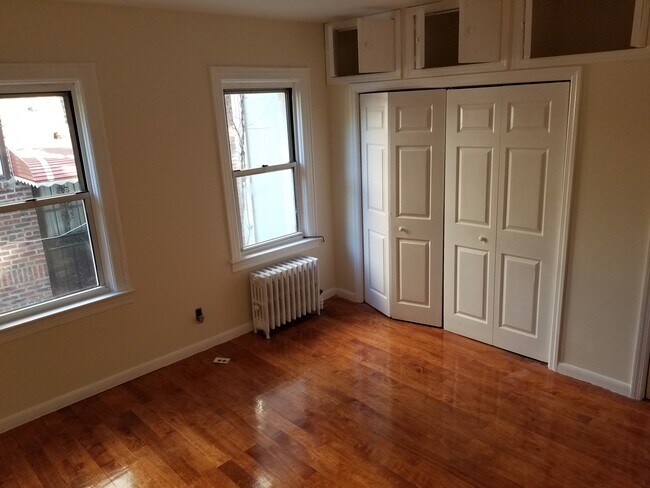 large bedroom - 8311 164th St