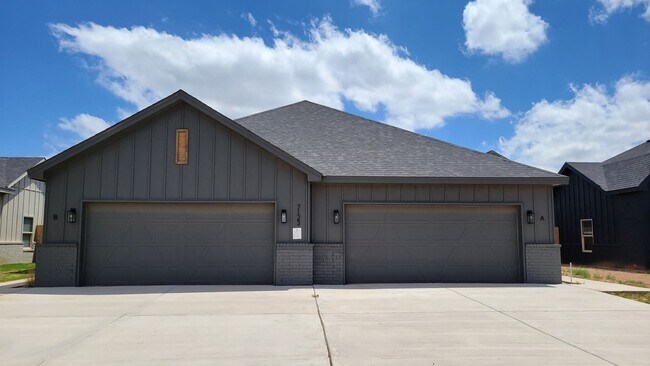 Foto del edificio - 7123 22nd Pl