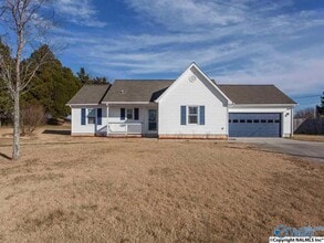Building Photo - 12762 Burgreen Rd