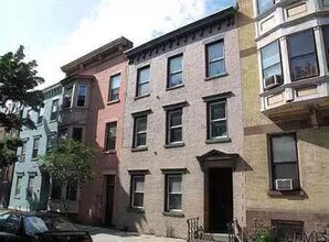 Building Photo - 398 Madison Ave
