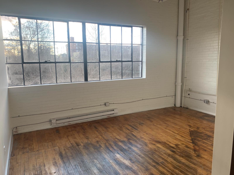 Primary Photo - 1415 Kemper St