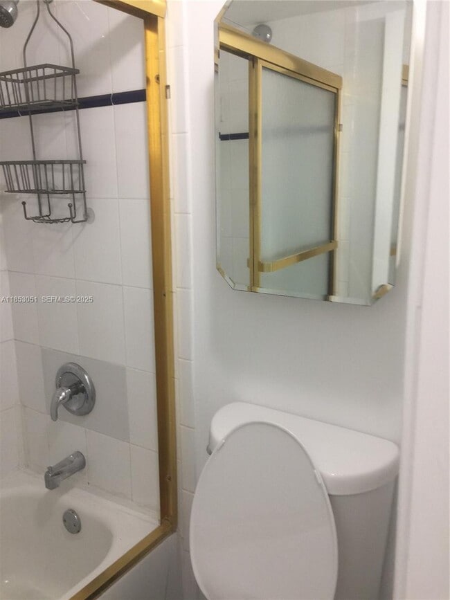 Building Photo - 9229 SW 87th Ave