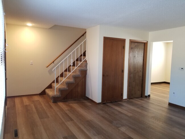 Foto del edificio - 2721 Ferndale Ave