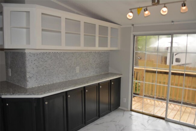 Building Photo - 13204 Enchanted Vista