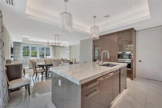 Building Photo - 490 5th St S